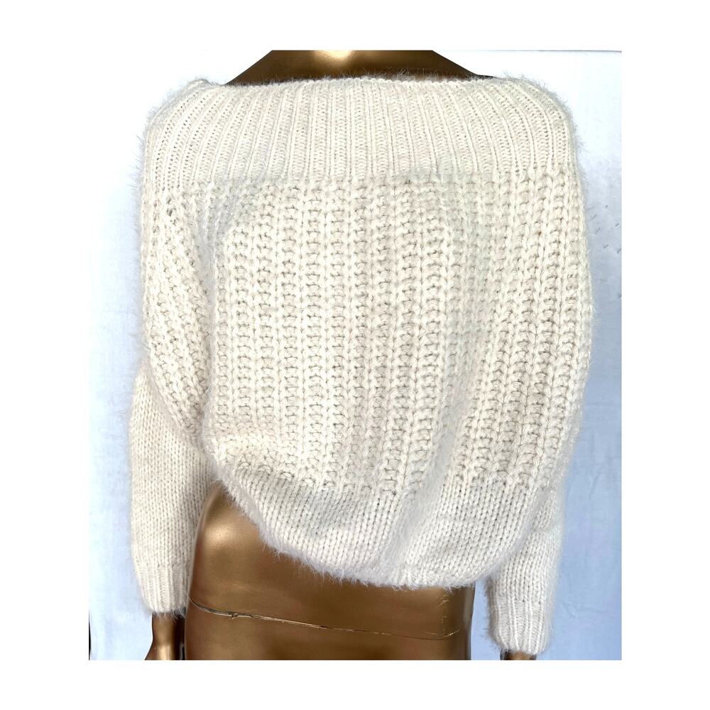 Women's Luxurious Cropped Fuzzy Sweater by Dreamers Size Small
